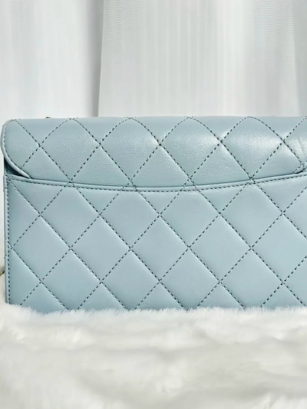 CHANEL Quilted Leather Shoulder Bag in Powder Blue with Gold Hardware - Picture 3 of 7